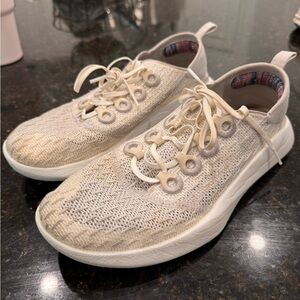 Women’s allbirds super light tree runners